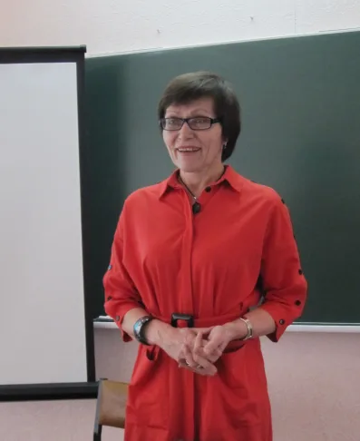 Фаїна Божинова